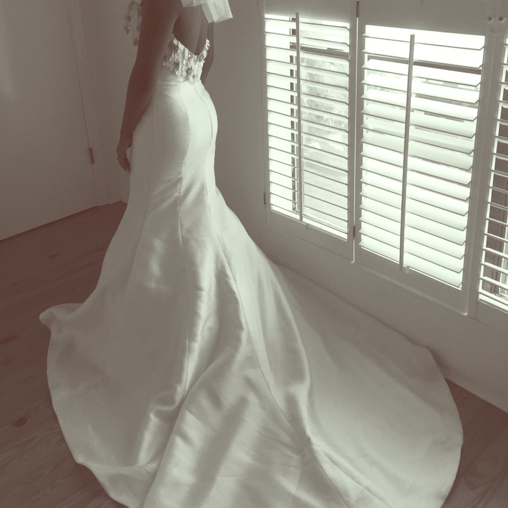Wedding gown